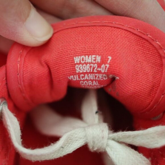 Old Navy Retro-Vintage Lace-Up Canvas Sneakers - Red, Size 7 - Picture 12 of 14